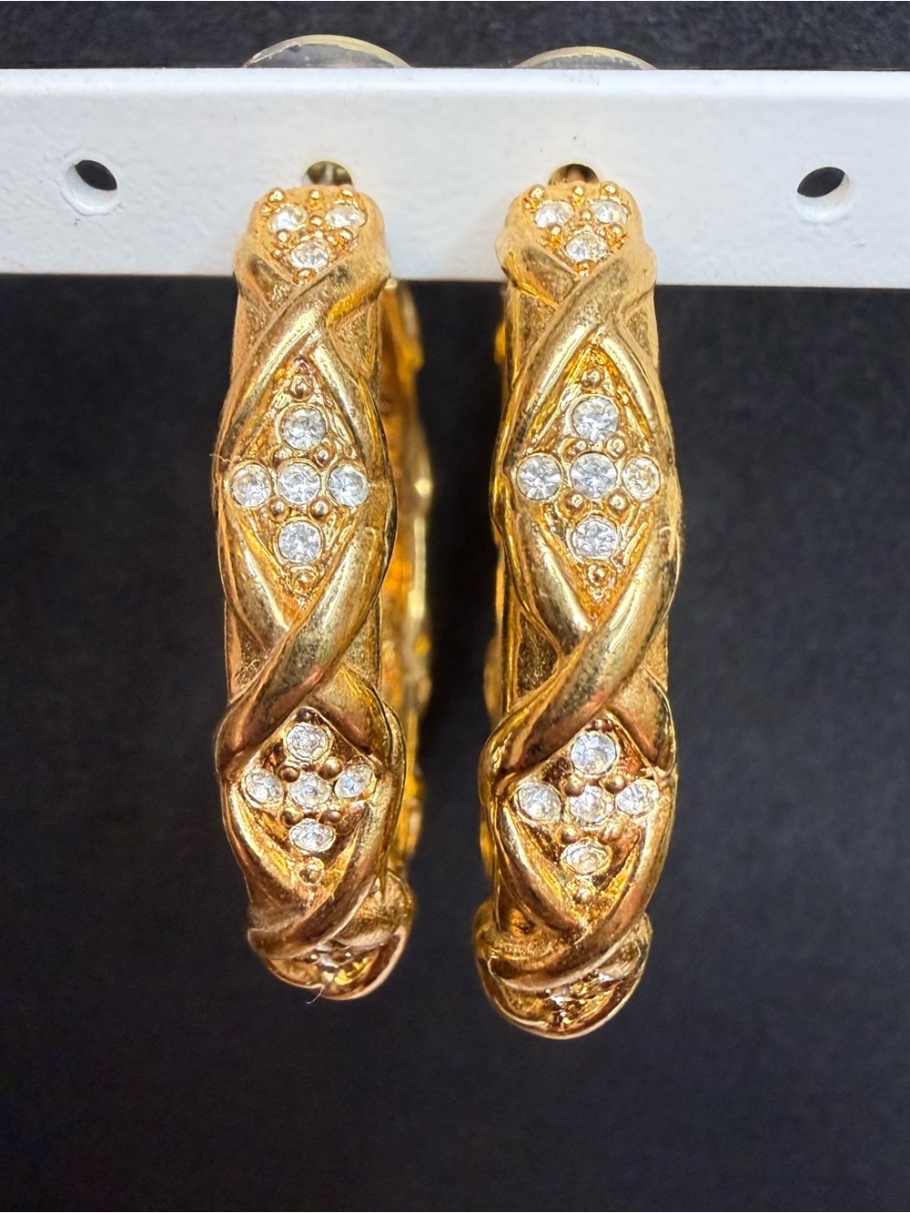 Signed Elizabeth Taylor for Avon Sparkle Kiss Gold Hoops